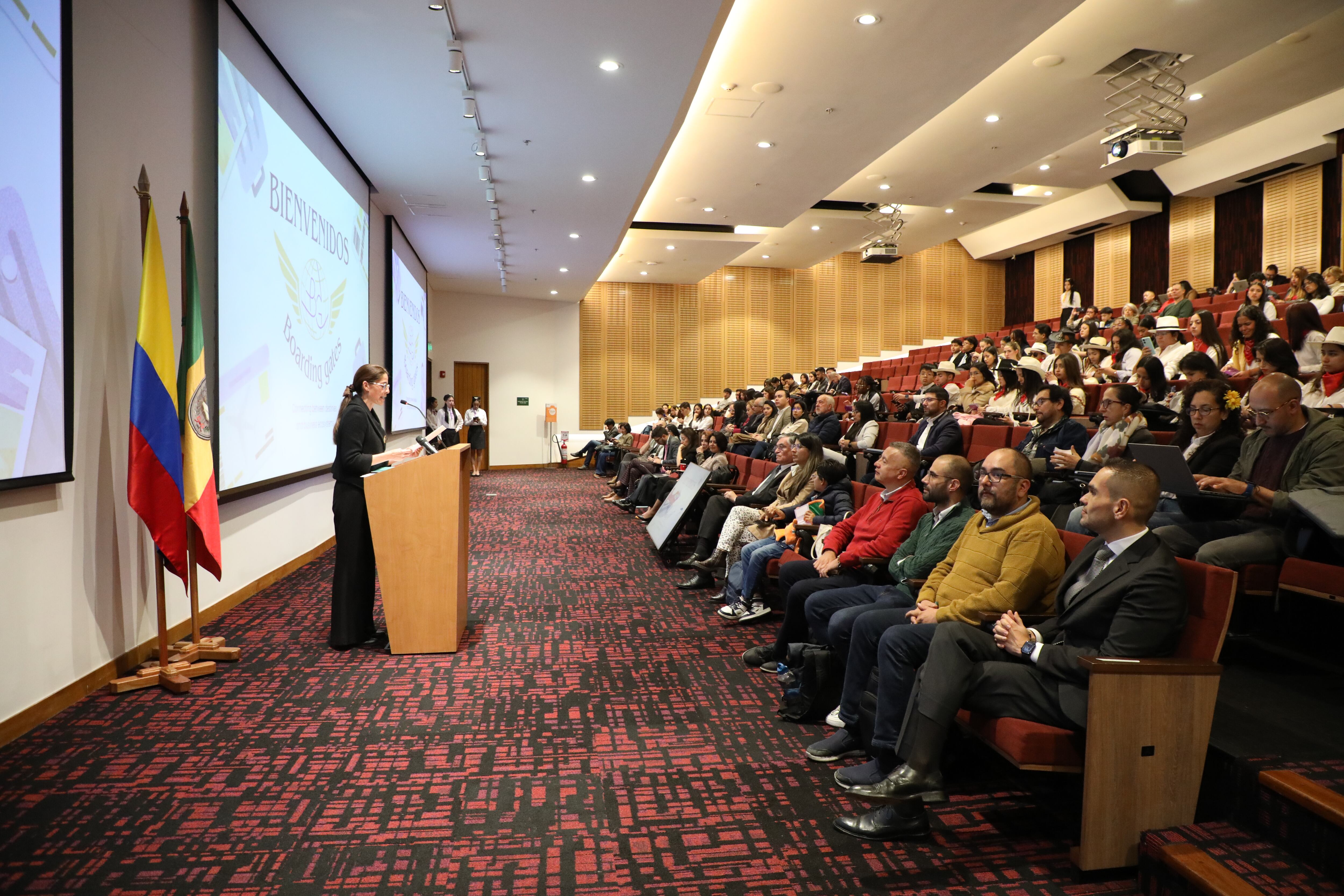 Entre los programas de la escuela se destacan la Maestría en Planificación y Gestión del Turismo, el Doctorado en Turismo y Journey Experience Education Design.