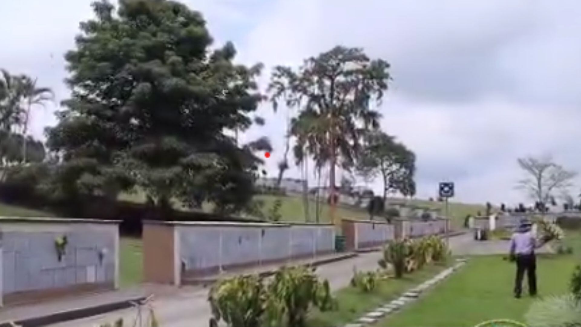Cementerio Jardines de Armenia, que fue habilitado de manera temporal como morgue en medio del plan de contingencia activado por las autoridades del Quindío ante la falta de capacidad forense en la región.