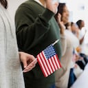 Al obtener la residencia en Estados Unidos, se accede a un mercado laboral diverso y dinámico que ofrece una amplia gama de oportunidades profesionales.