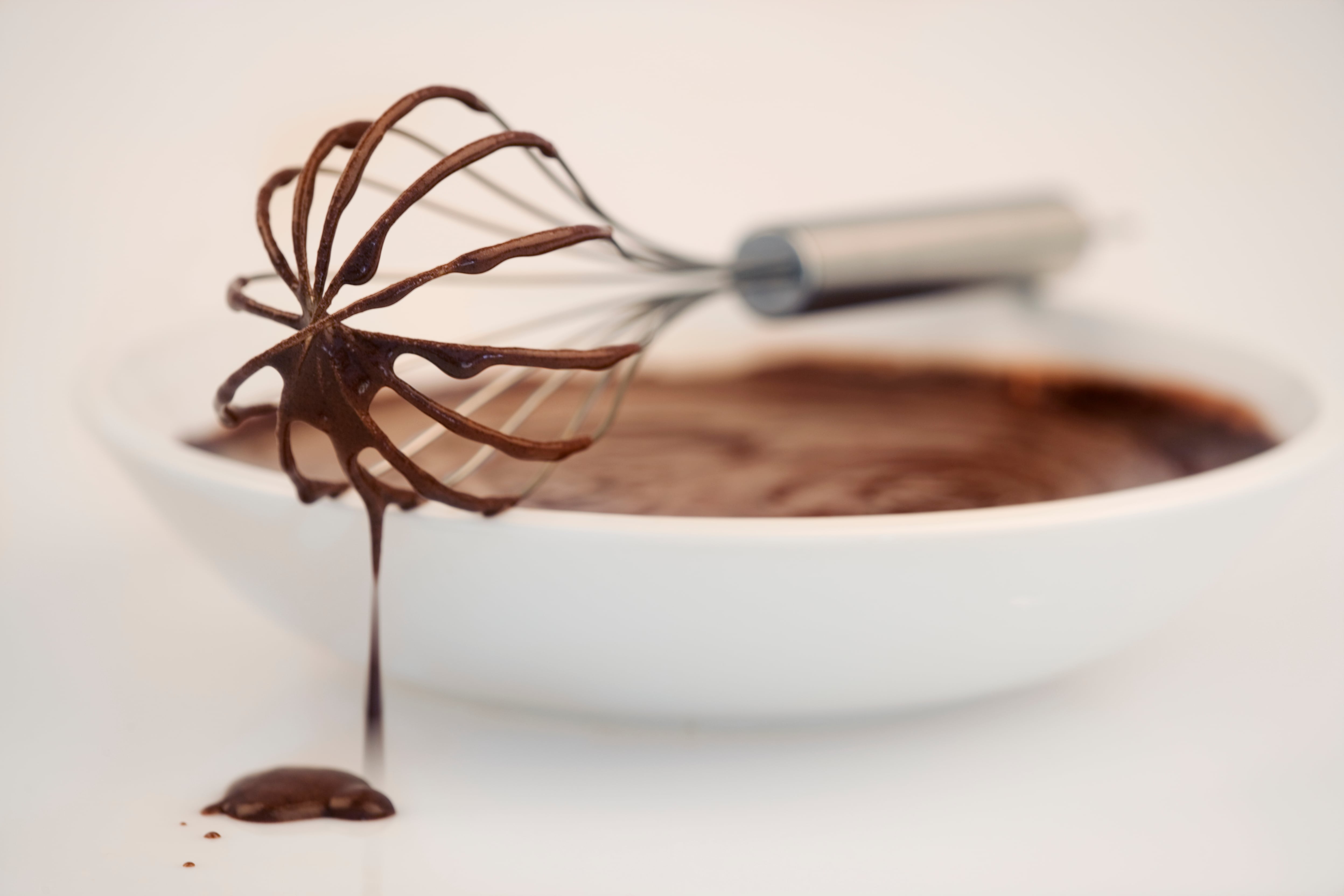 Batidora untada de chocolate