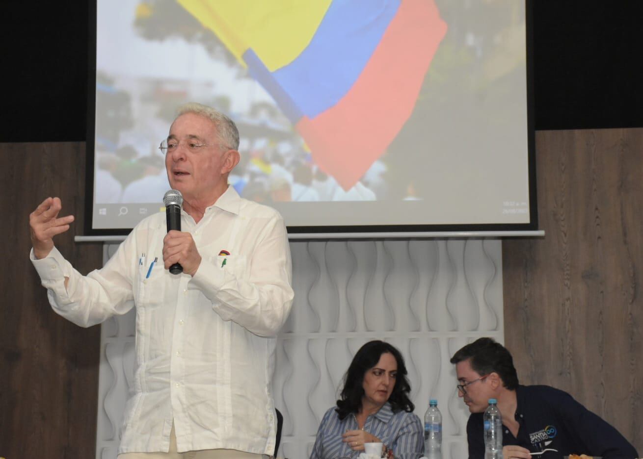 Intervención del Expresidente Álvaro Uribe en los diálogos con la comunidad en Cali y la presentación de los candidatos a las próximas elecciones.