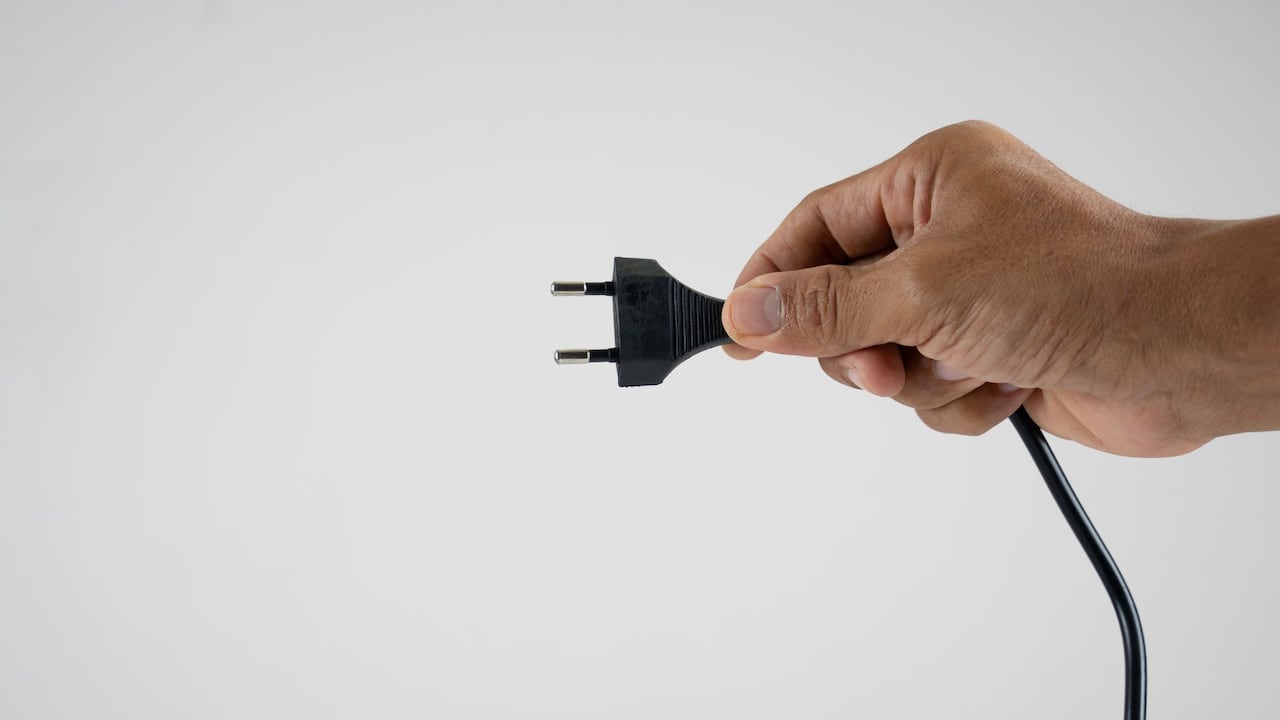 Este tipo de enchufes es frecuente en espacios donde se requieren ampliaciones eléctricas temporales o rápidas.