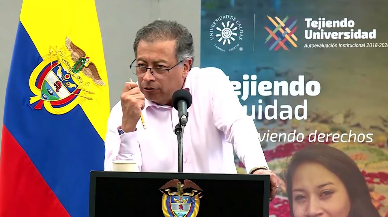 Gustavo Petro propuso llevar tejido humano colombiano a Marte.