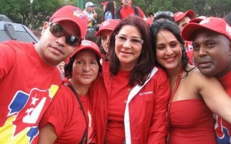 Yazenky Lamas, ex- guardaespaldas de Cilia Flores, con lentes en la imagen, se convirtió en testigo colaborador de la DEA.