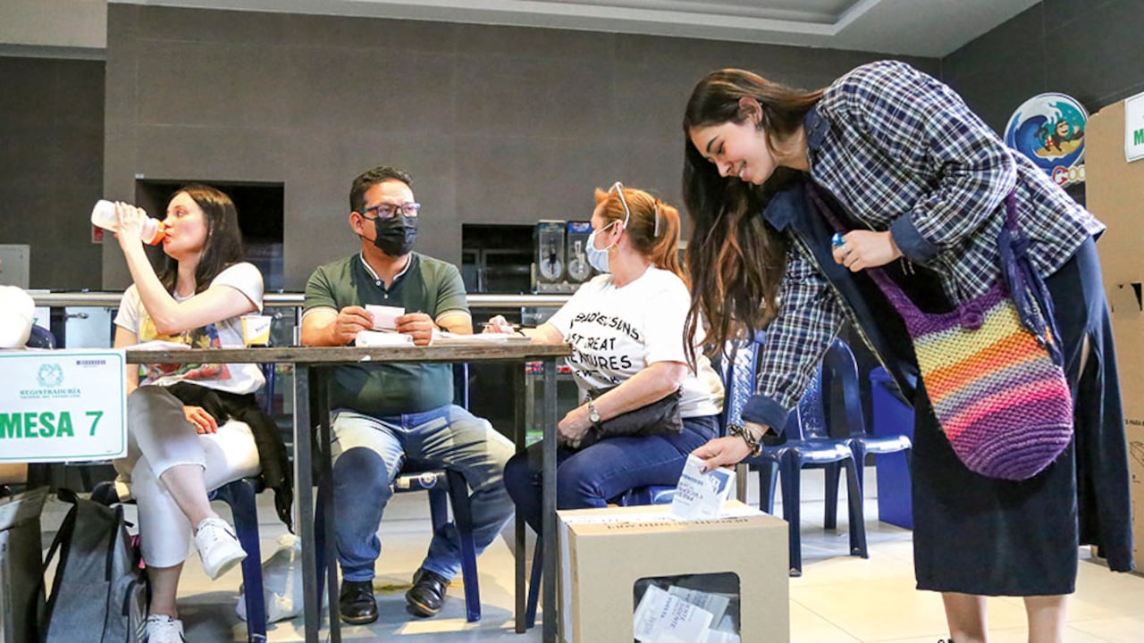 La apuesta del Gobierno Petro es convocar a los colombianos a la consulta popular antes de agosto.