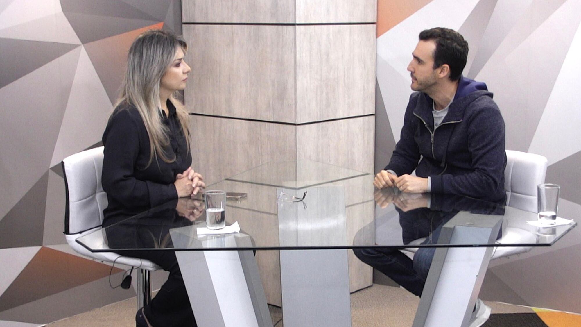 Vicky Davila entrevista Simón Borrero Rappi