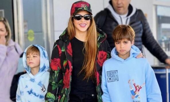 Shakira se mudó a Miami con Milan y Sasha.