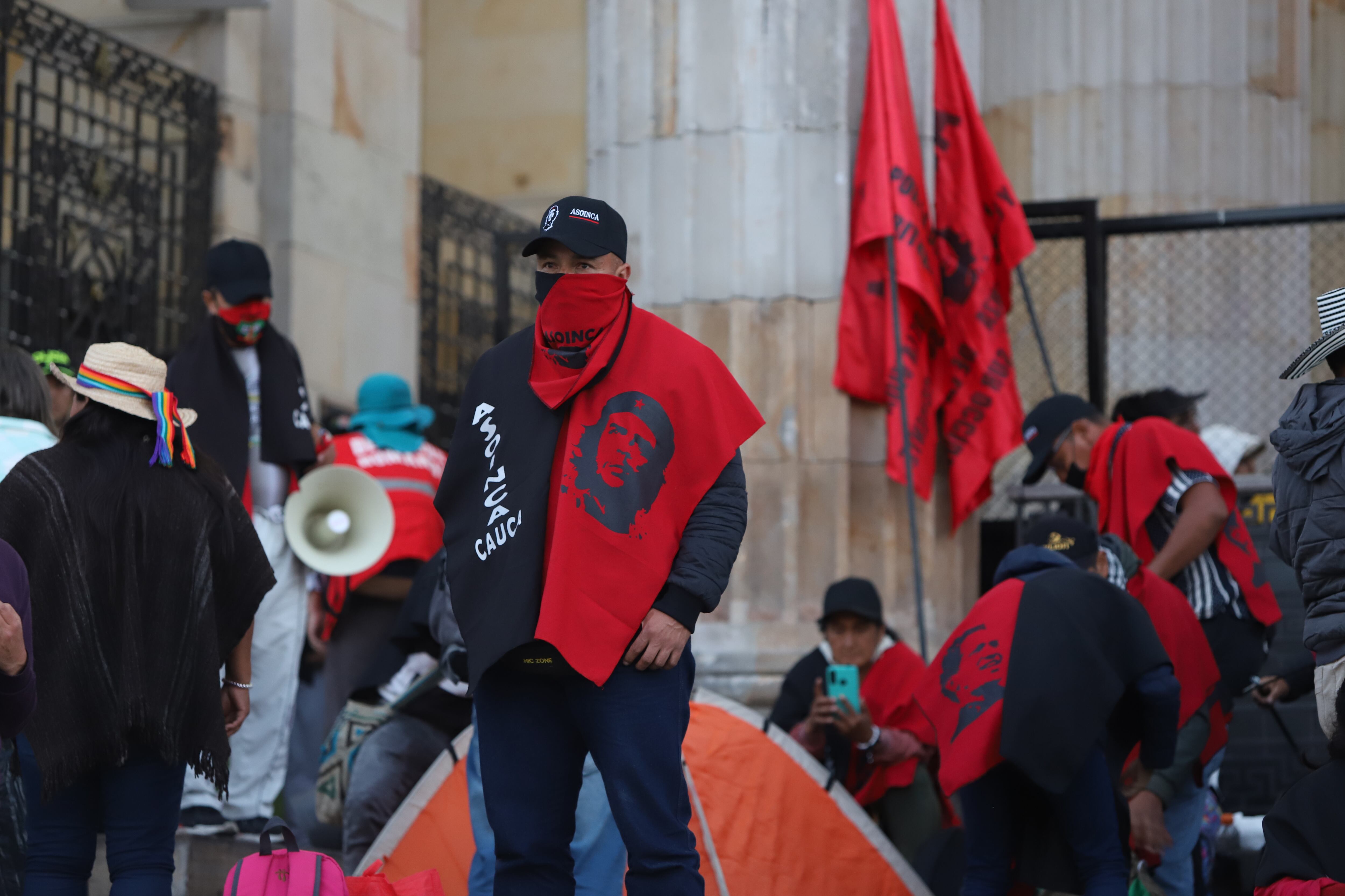 Asoinca intentando ingresar al Congreso de la República