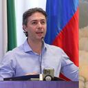 Foto 1: alcalde Daniel Quintero; foto 2: cohete Starship.