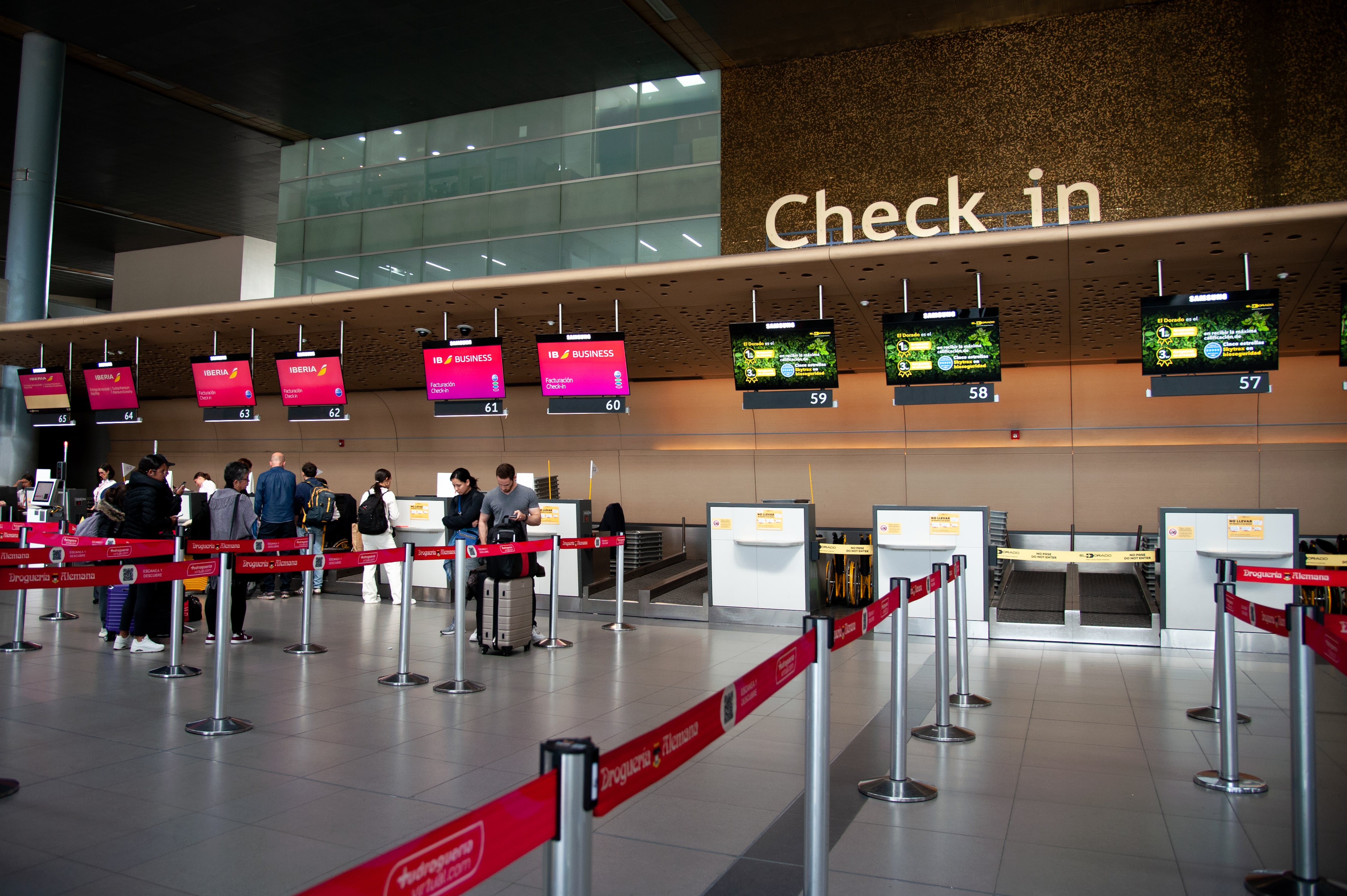 El cambio busca que la señalización sea más intuitiva y fácil para los viajeros.