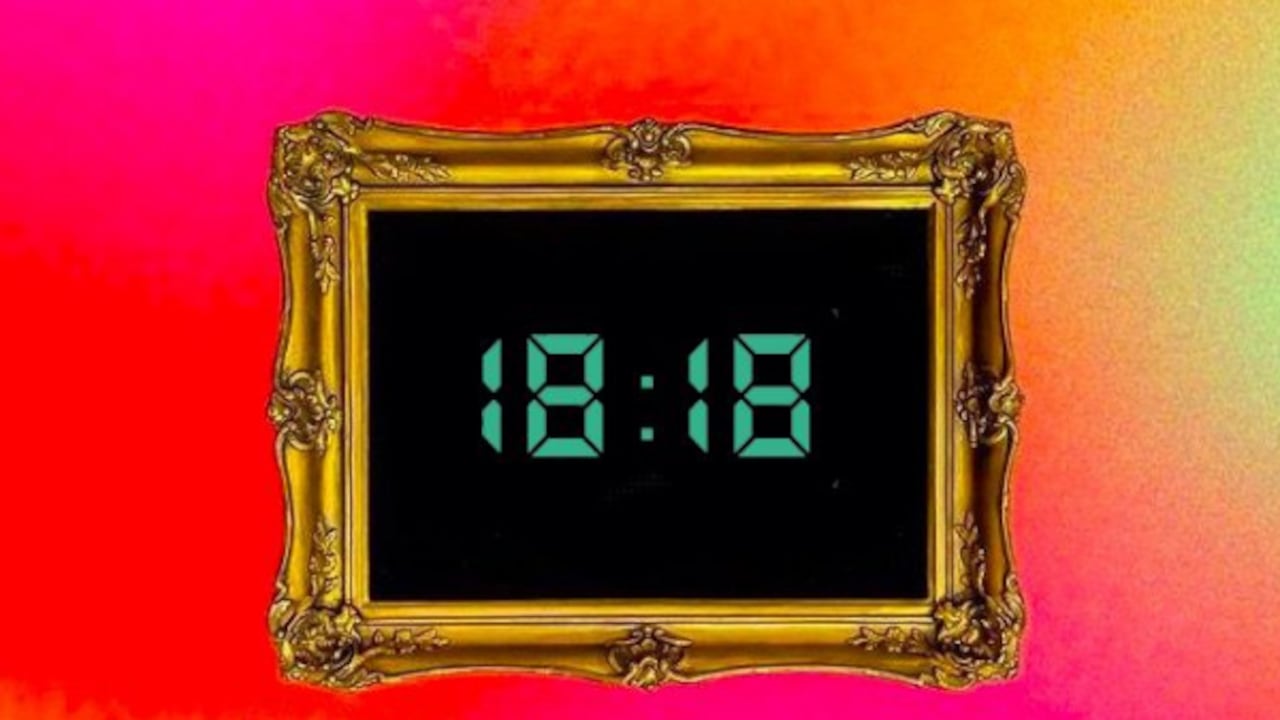 Qué significa ver la hora espejo 18:18.