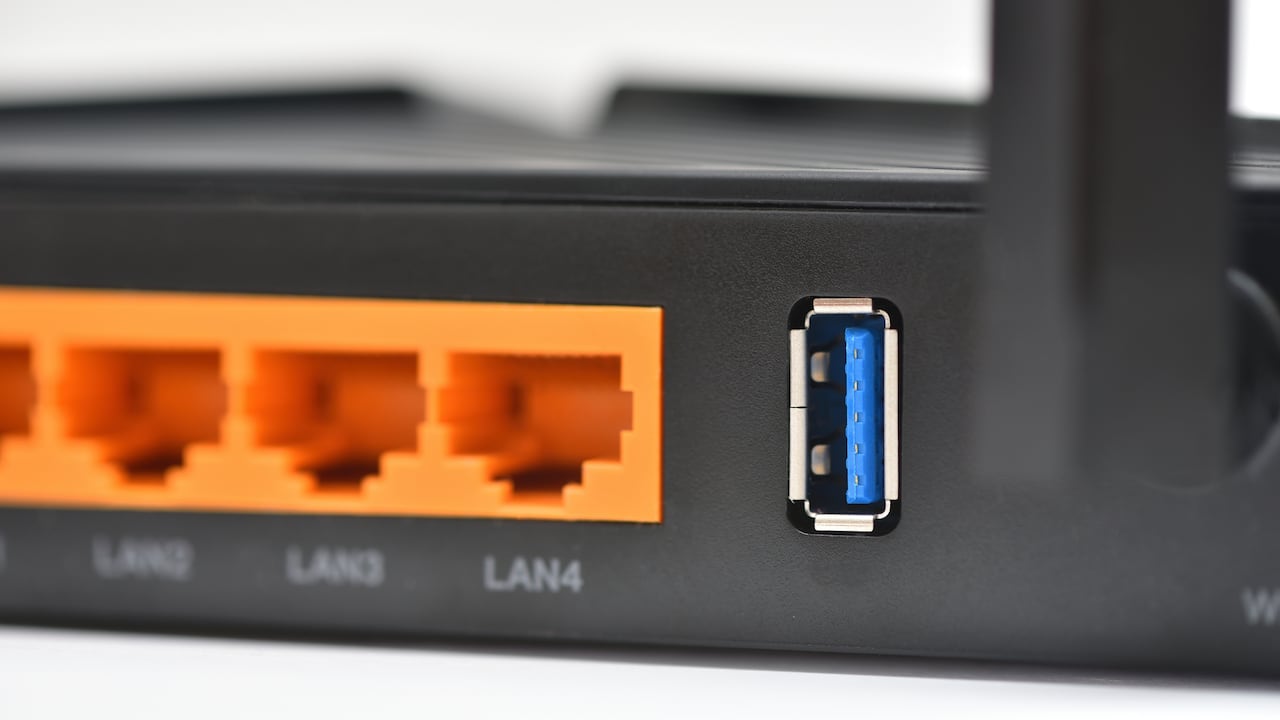 El puerto USB en un router puede ser muy útil