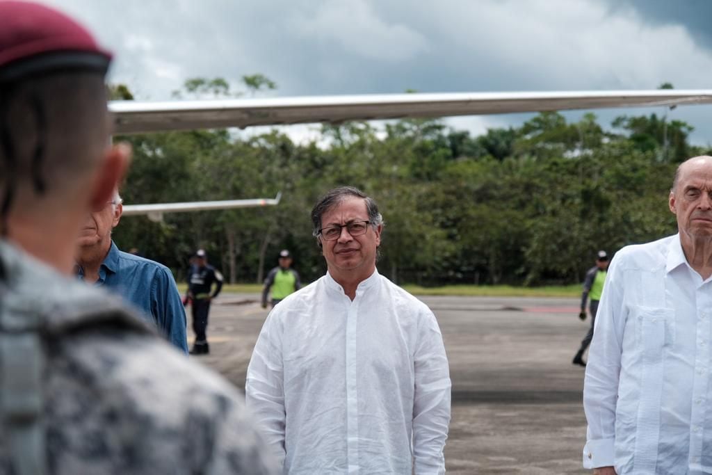 El jefe de Estado insistió en la transición energética para no depender más del petróleo, el gas o el carbón.