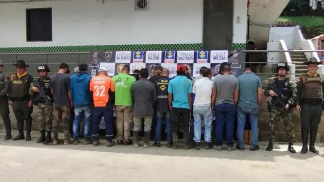Estas fueron las personas capturadas tras ser sorprendidas en una mina que explotaban de manera ilegal