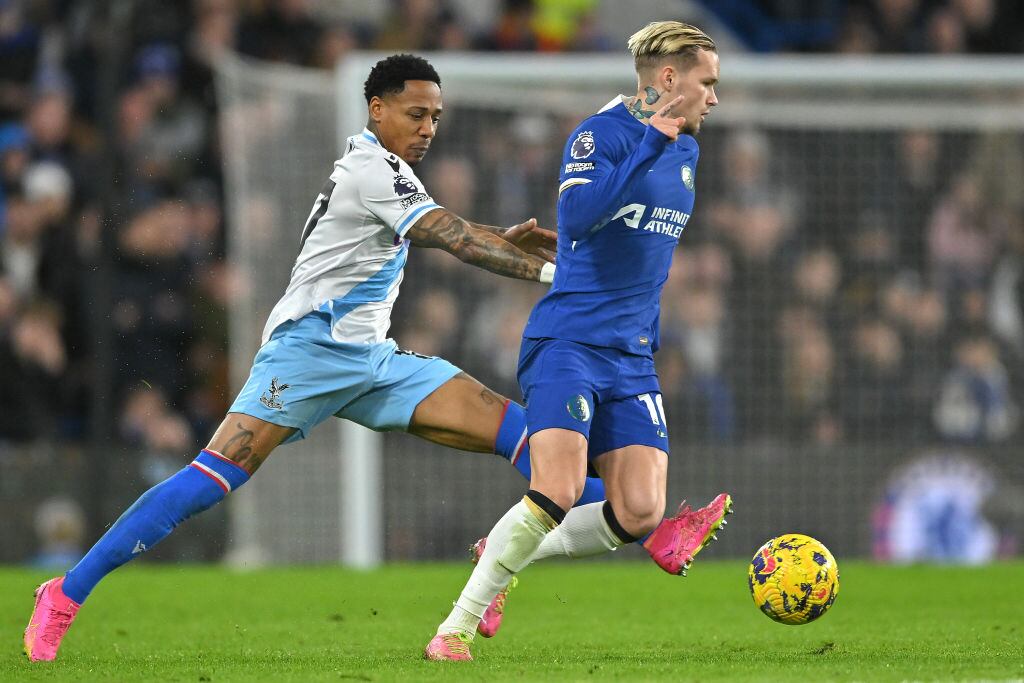 LONDON, ENGLAND - DECEMBER 27: Mykhaylo Mudryk of Chelsea and Nathaniel Clyne of Crystal Palace in action during the Premier League match between Chelsea FC and Crystal Palace at Stamford Bridge on December 27, 2023 in London, England. (Photo by Vince Mignott/MB Media/Getty Images)