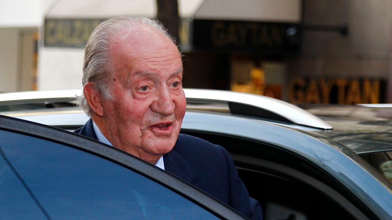 Juan Carlos debía registrar los regalos costosos como patrimonio del Estado, pero a cambio los vendía y se quedaba con el dinero.