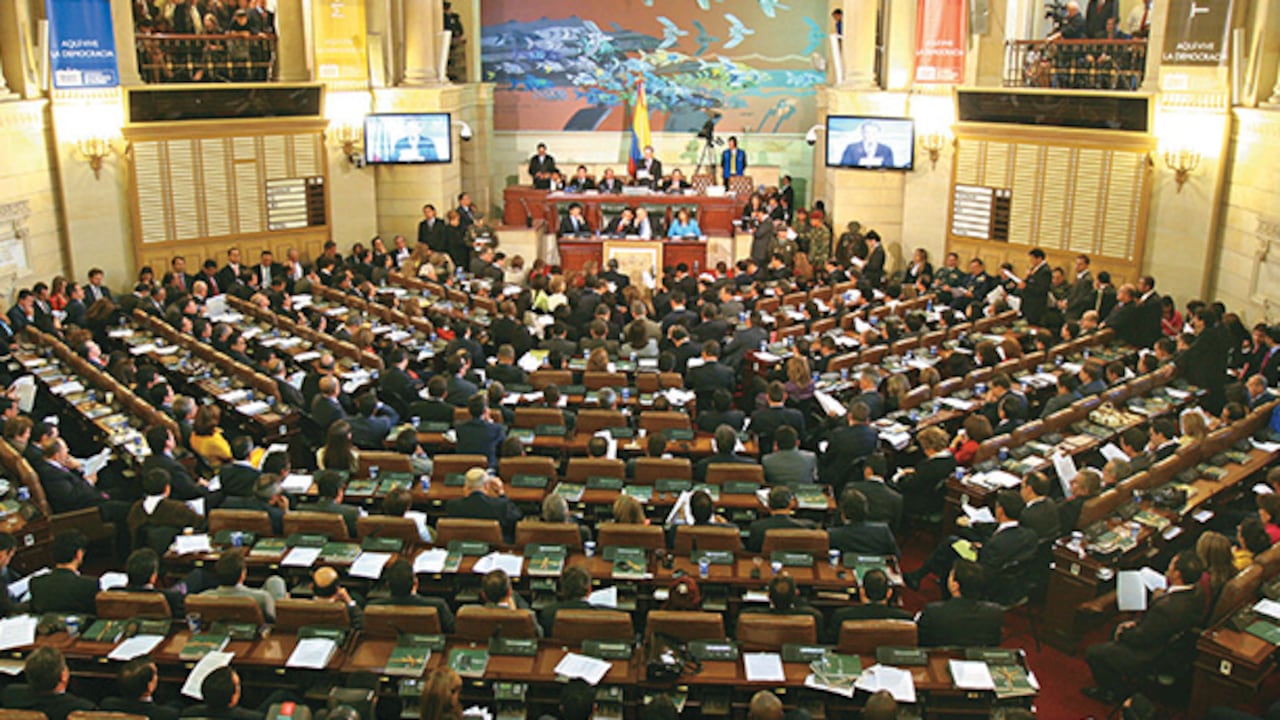 Tras pugnas internas el partido de la U escogió a José Name como presidente del Congreso que se instala el 20 de julio.
