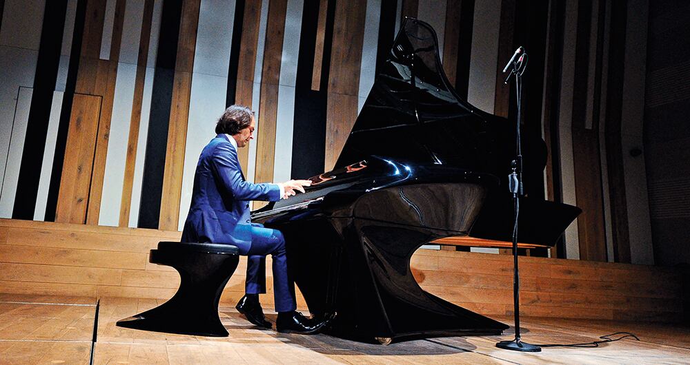 Bogányi no teme abrir caminos, y diseñó su propio piano. Desde esa perspectiva creativa y espiritual, sumará al Concurso Nacional de Piano Federico Chopin Colombia 2024.