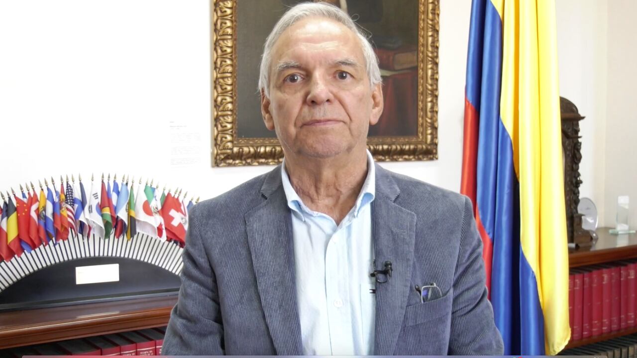 Ricardo Bonilla, ministro de Hacienda.