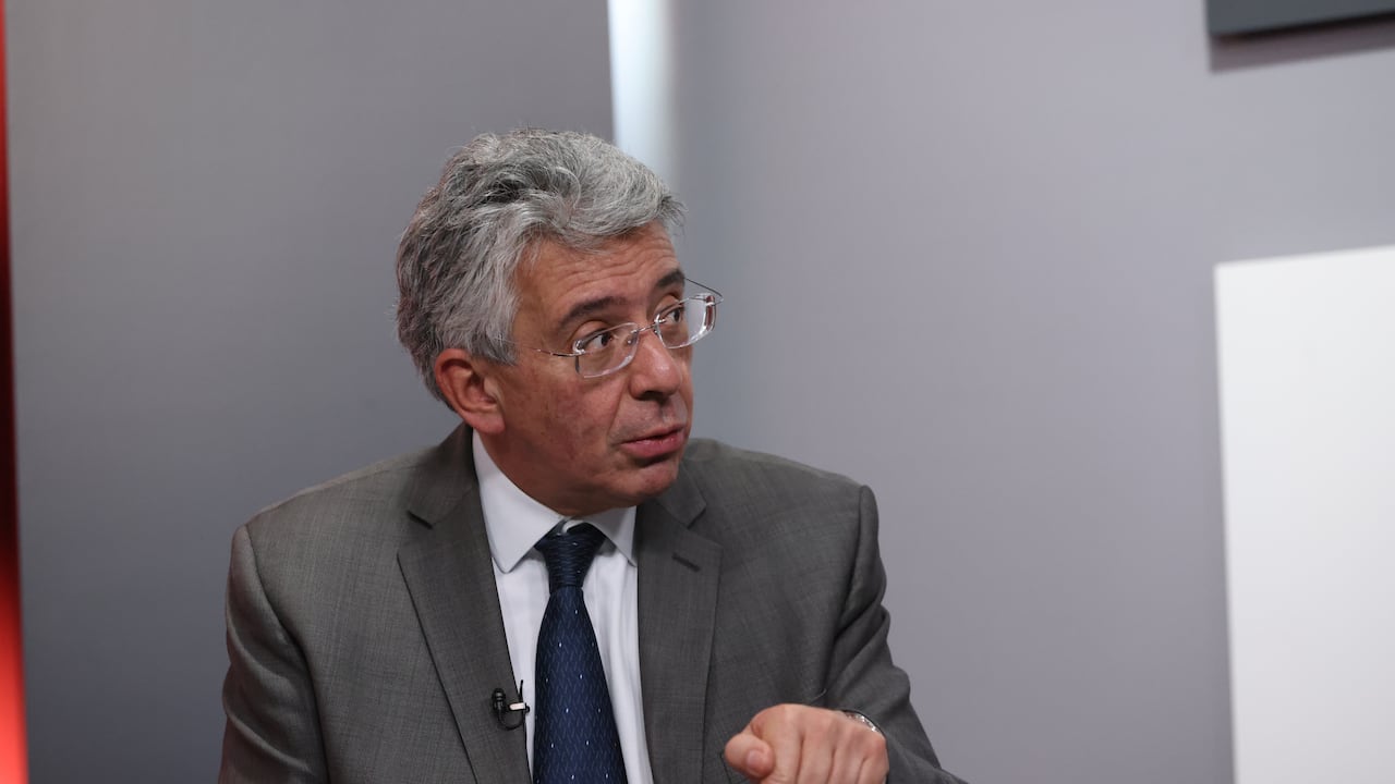 El senador Enrique Gómez defendió el proyecto de ley de rescate fiscal del Gobierno de Abelardo De La Espriella.