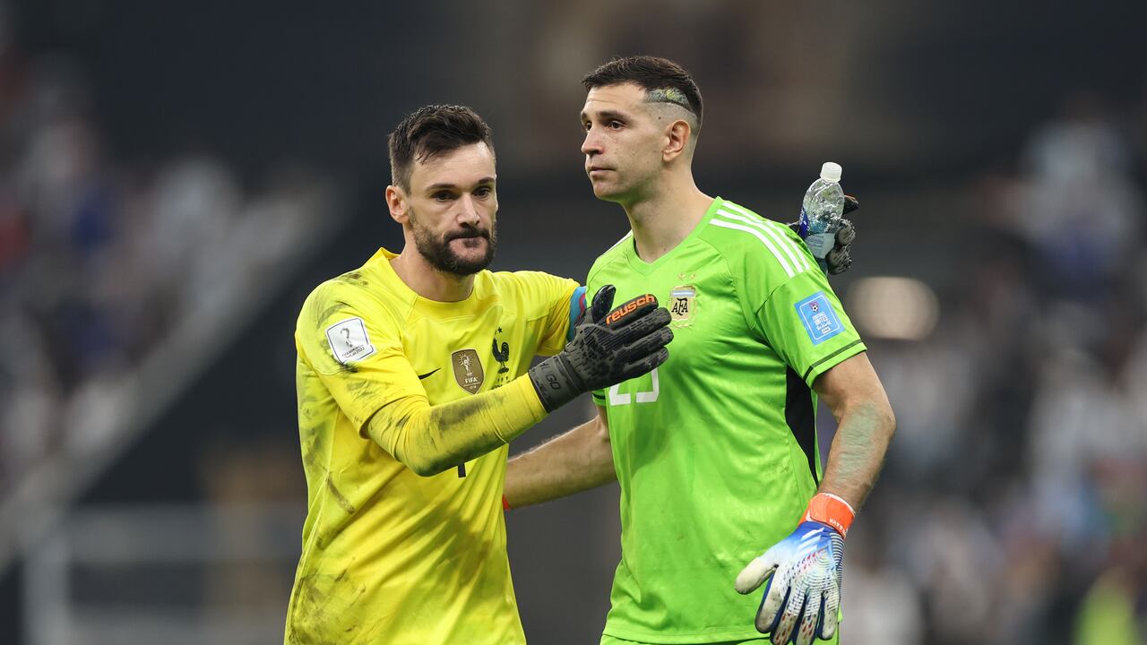Hugo Lloris y Emiliano Martínez.
