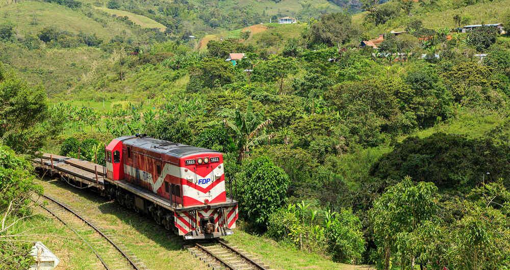 Si el país está conectado, traerá inversión y competitividad y mejorará las condiciones de vida de los habitantes de las zonas rurales. 