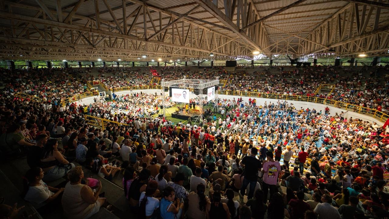 Multitudinario encuentro del Partido Liberal en La Dorada, Caldas.