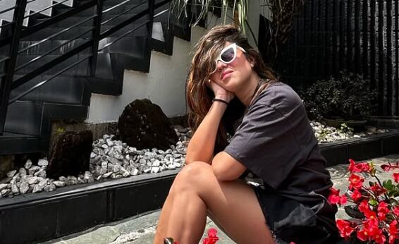 Actriz de 'Tu voz estéreo' tuvo accidente por culpa de motociclista.