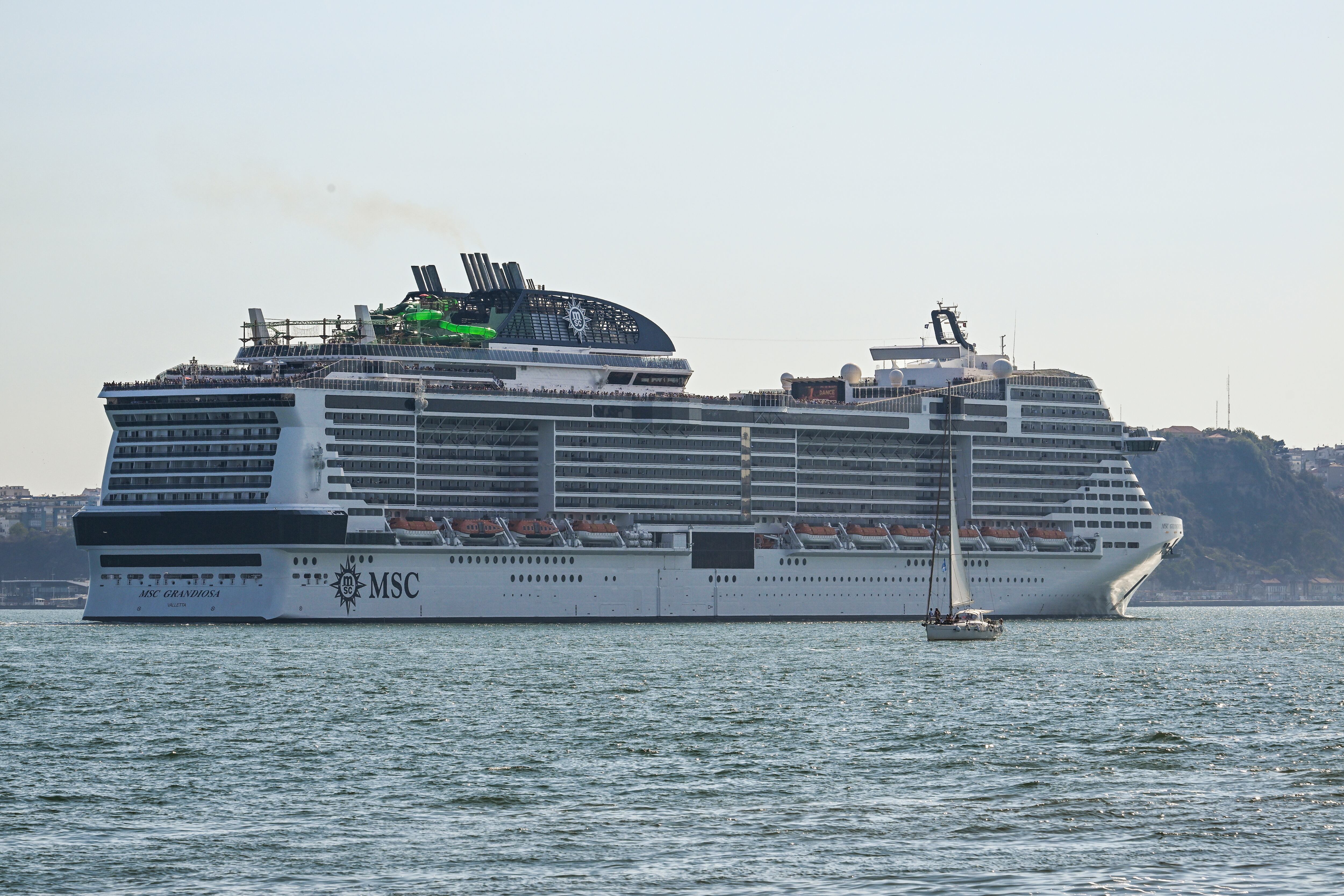 Grandiosa, crucero de clase Meraviglia Plus