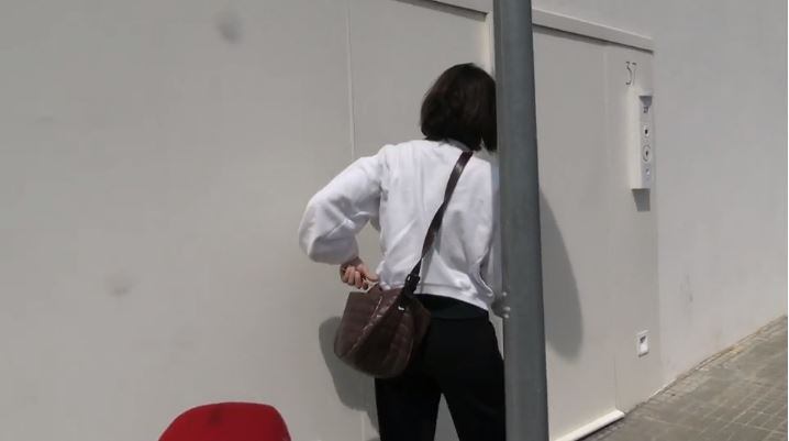 Una mujer llegó hasta la casa donde vivía la artista en Barcelona