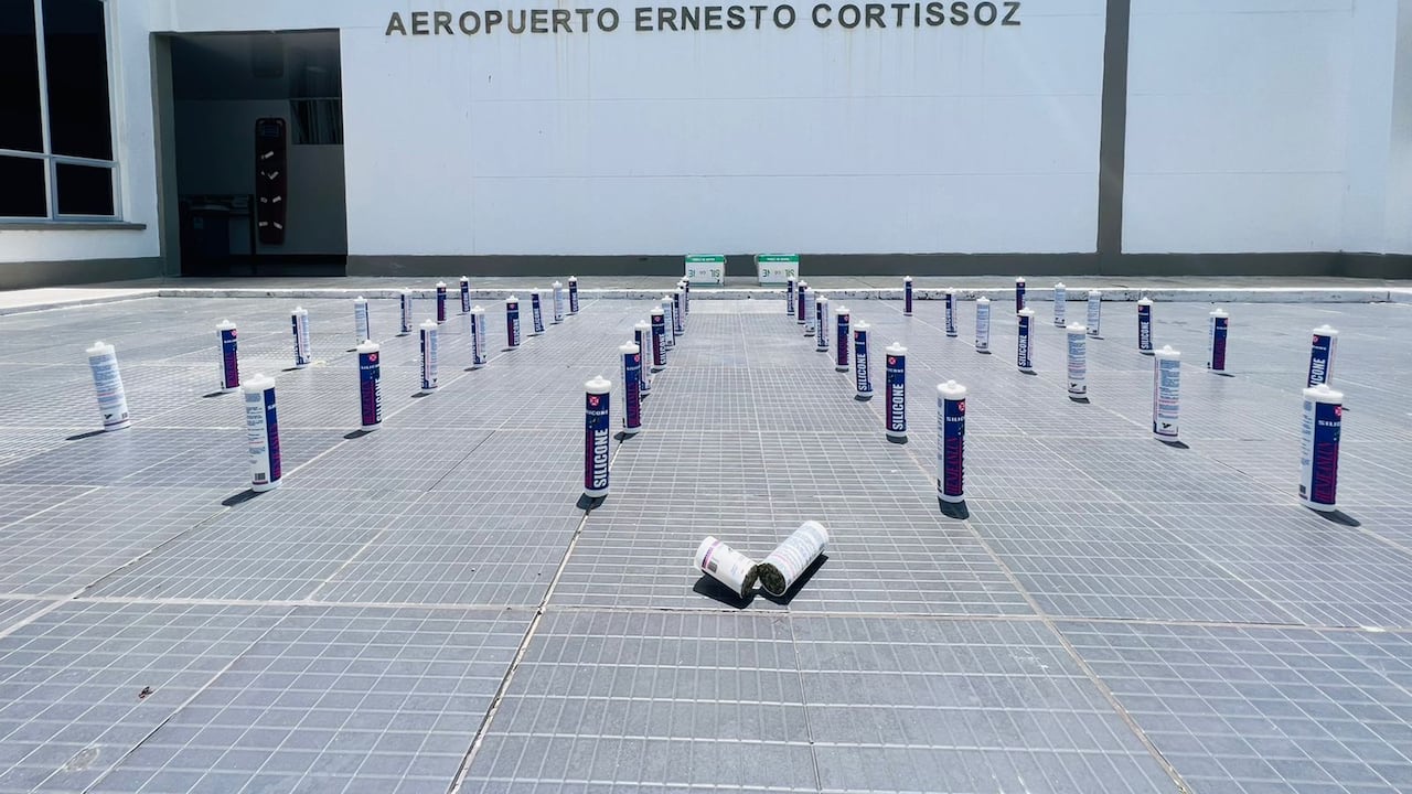 Dentro de unos tubos de silicona estaba camuflada la marihuana que iba a ser enviada a Valledupar.