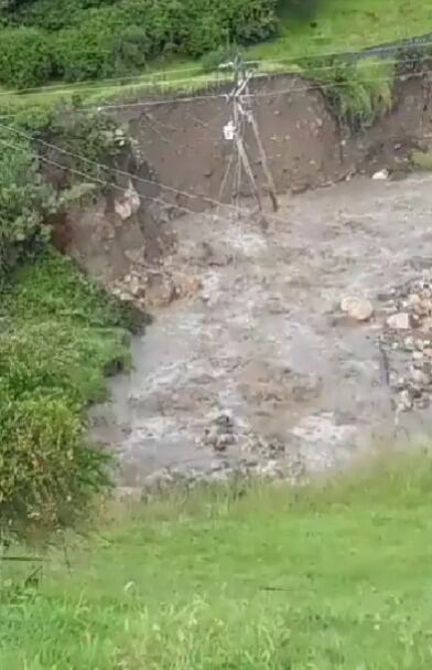 Autoridades adelantan estudios para establecer el número de familias afectadas con el desbordamiento de quebradas