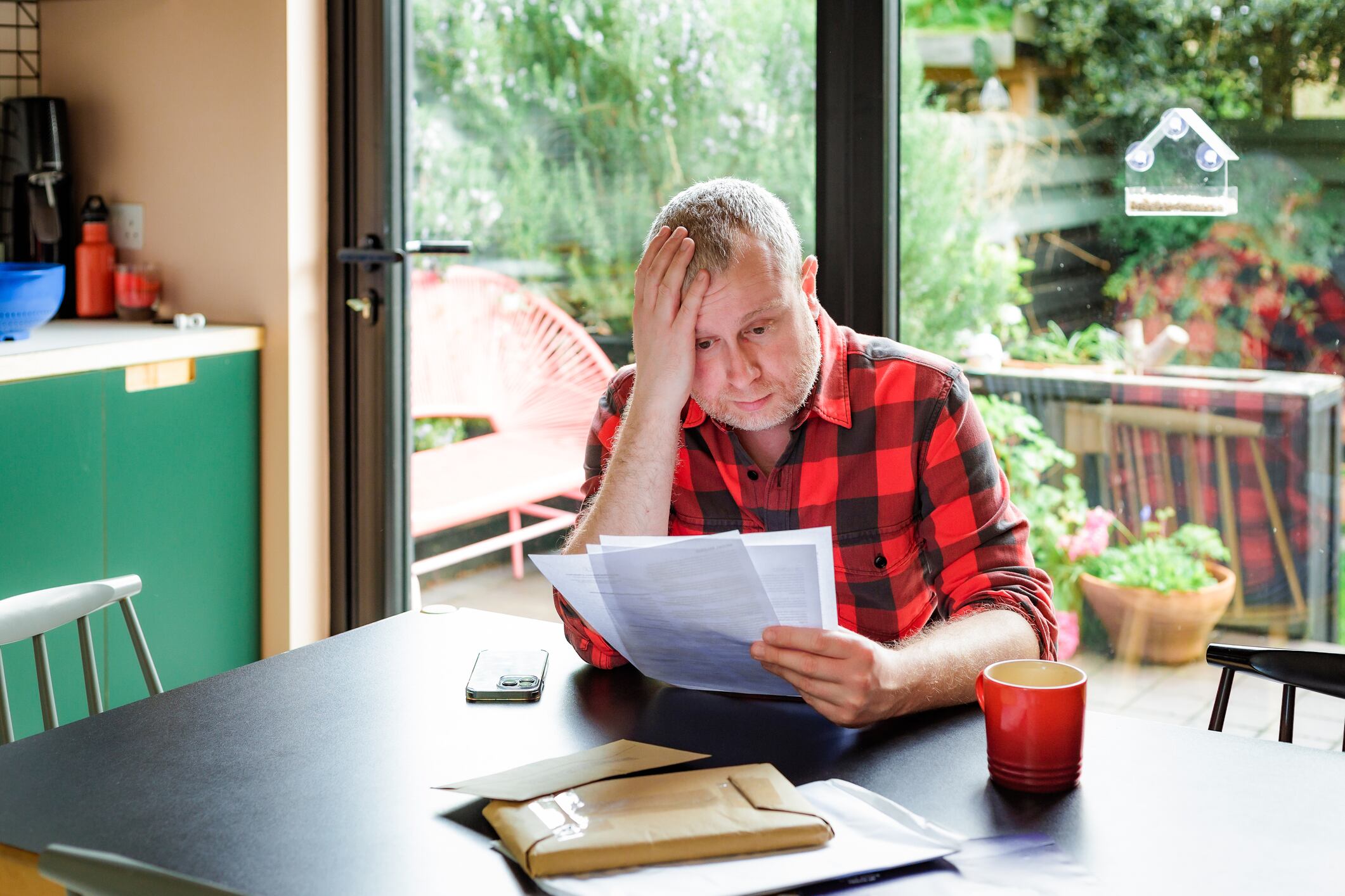 Retirar el enchufe cuando no se va a usar, más aún antes de dormir, disminuye la posibilidad de incidentes y ayuda a prolongar la vida útil del aparato.