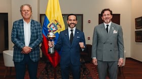 Ramón Jesurún, presidente de la FCF, Abelardo De La Espriella, presidente de Colombia y Alejandro Domínguez, presidente de la Conmebol