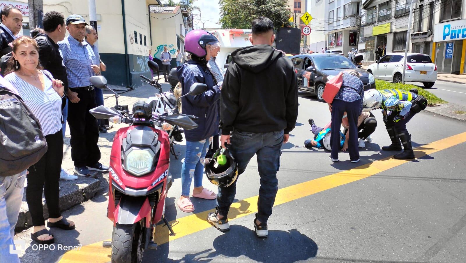 Agentes de tránsito atacados en Manizales