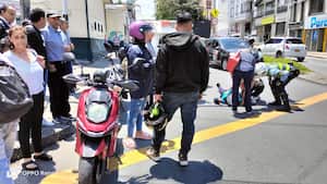 Un nuevo caso de ataque a un agente de tránsito se presentó en Manizales. A la víctima incluso le hurtaron