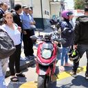 Un nuevo caso de ataque a un agente de tránsito se presentó en Manizales. A la víctima incluso le hurtaron