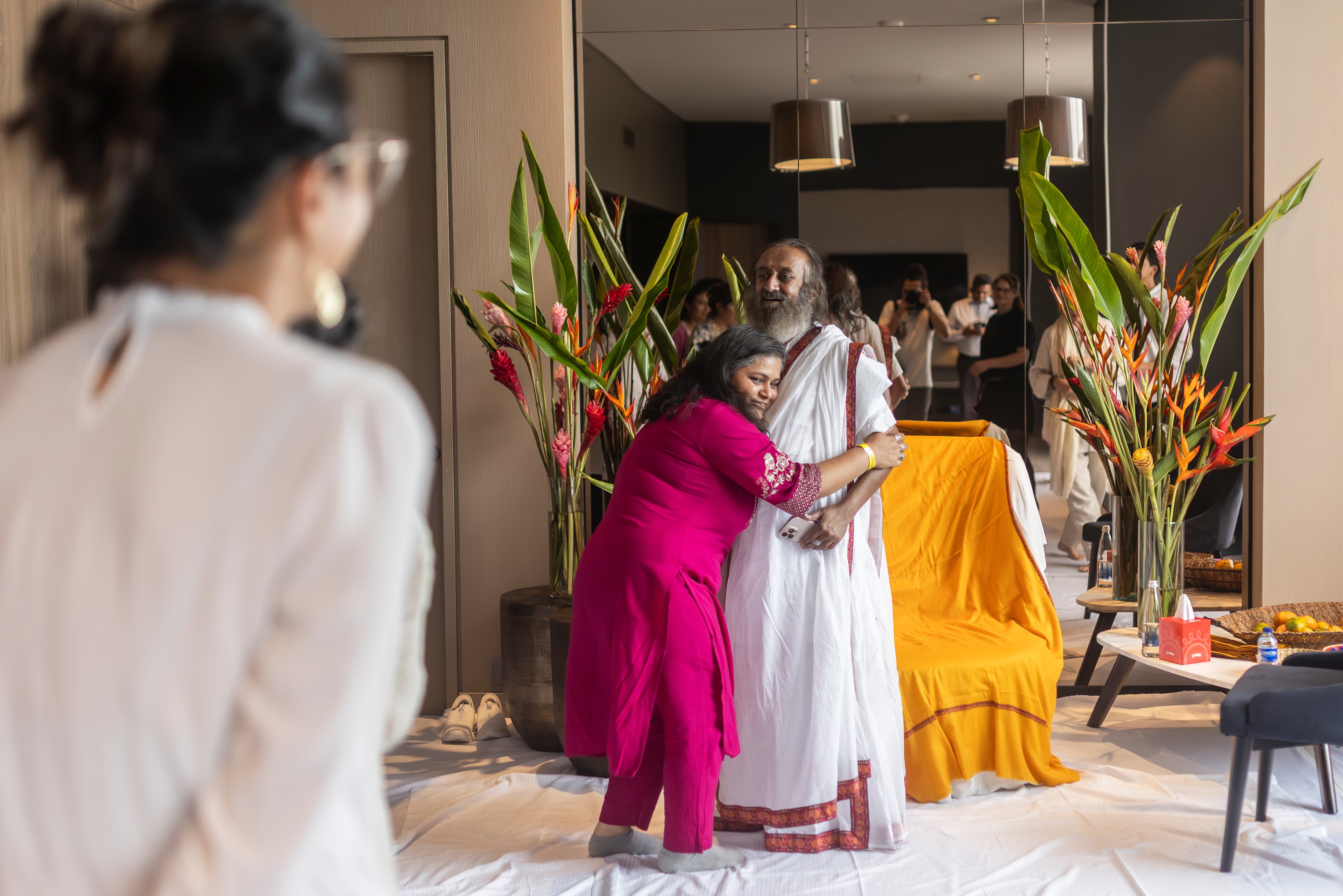 Gurudev Sri Sri Ravi Shankar es un líder espiritual humanitario mundial y embajador de paz.
Día mundial del Yoga
