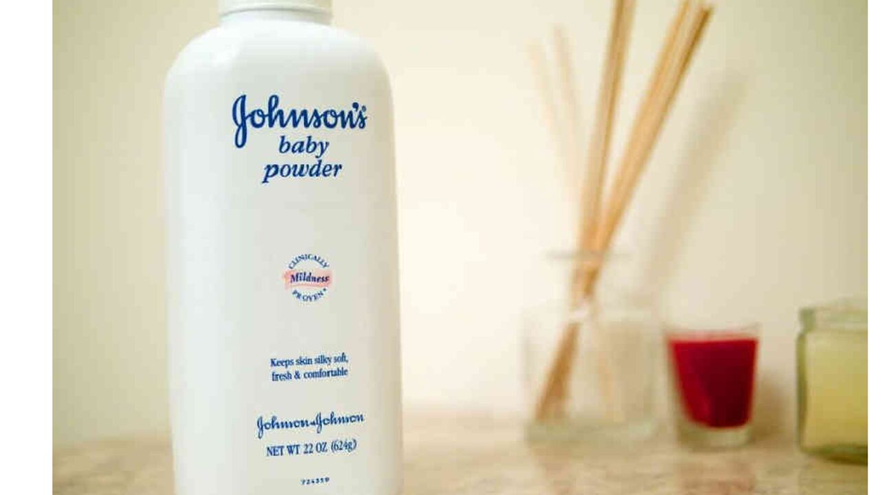 J&J, a pagar 2.100 millones de dólares por caso de talco ligado al cáncer / Foto: AFP