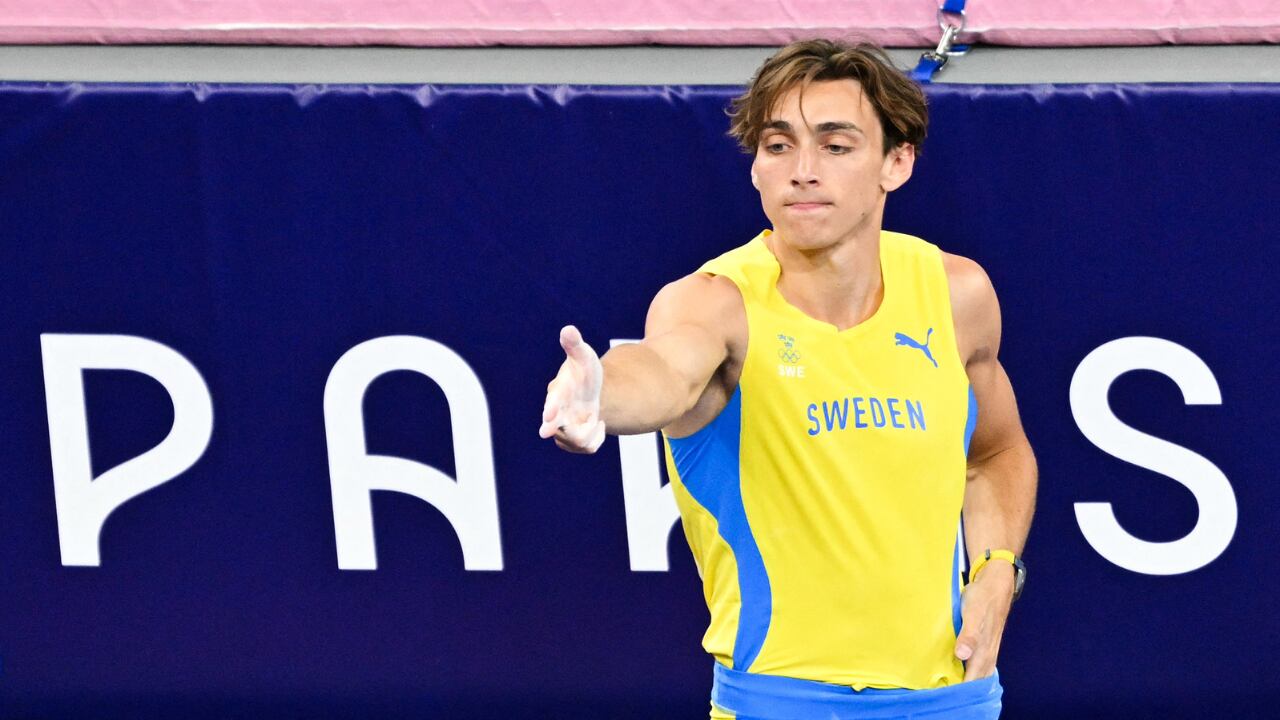 Armand Duplantis, nuevo récord olímpico en salto con garrocha en París 2024