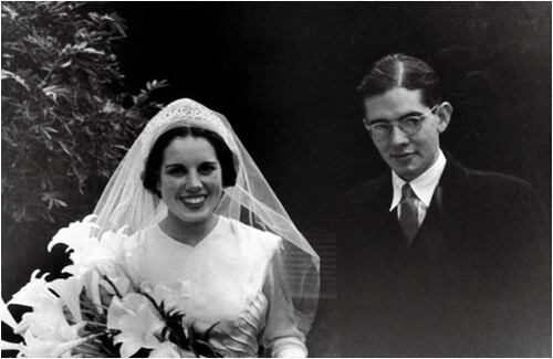 Imagen de su matrimonio con Cecilia Caballero, en 1938. 