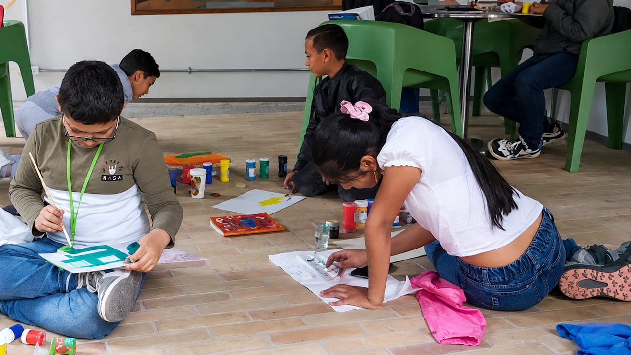 El Language Center diseñó programas para que los estudiantes dejen de percibir el idioma como un contenido teórico y lo transformen en una herramienta viva de comunicación.