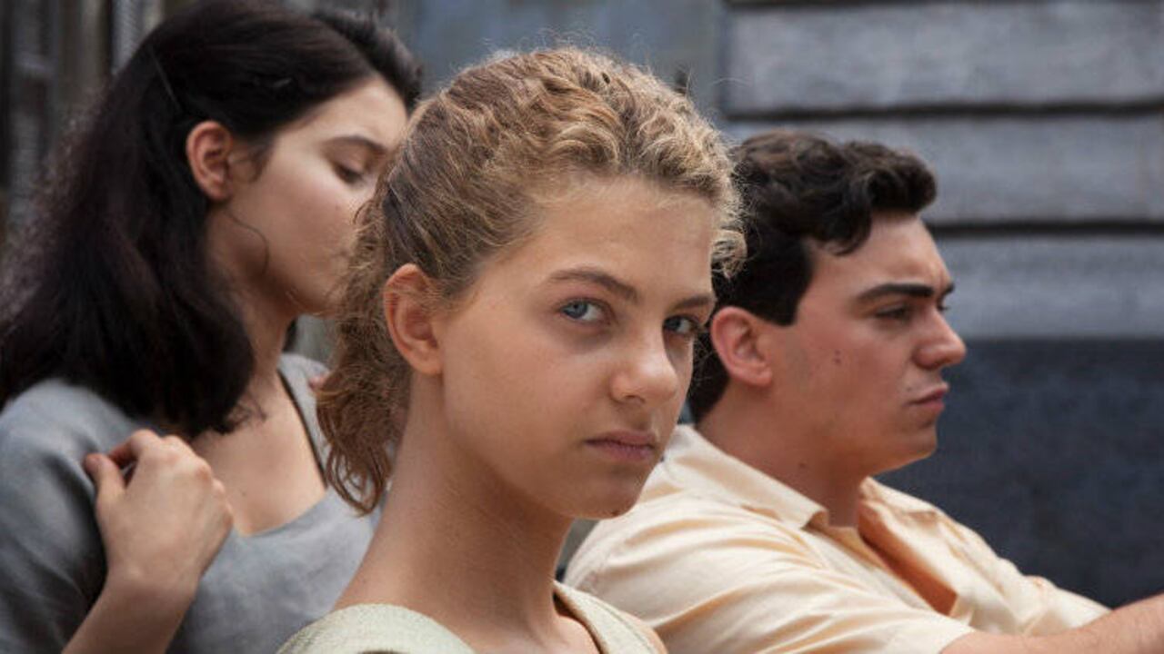 Margherita Mazzucco como Lenù en la adaptación de HBO de 'La amiga estupenda'.