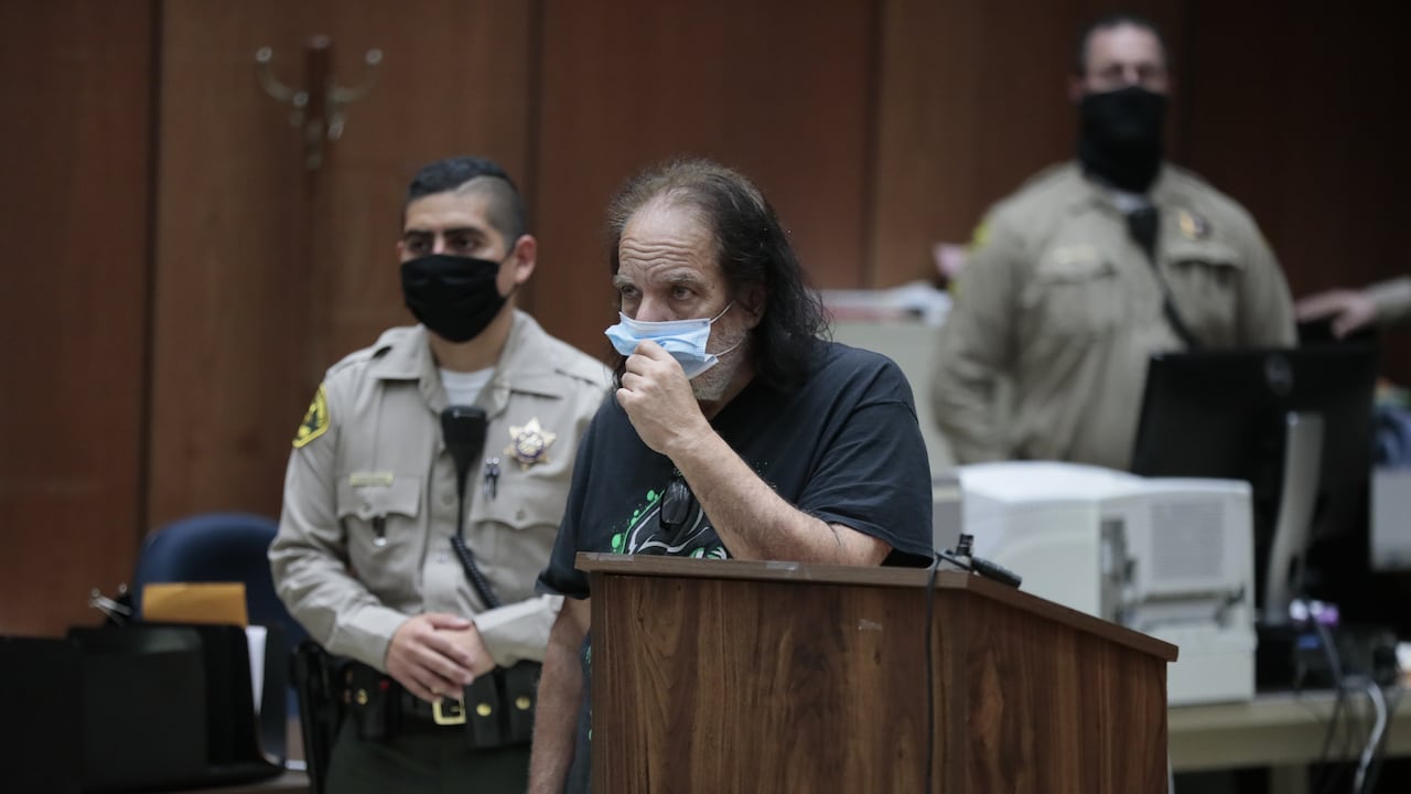 Ronald Jeremy Hyatt habría violado a 21 personas.