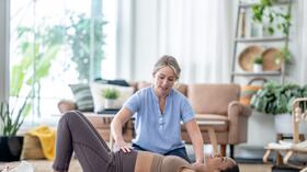 Experta explica cómo la fisioterapia pélvica ayuda a mejorar la salud íntima, el control urinario y la confianza de las mujeres durante la menopausia