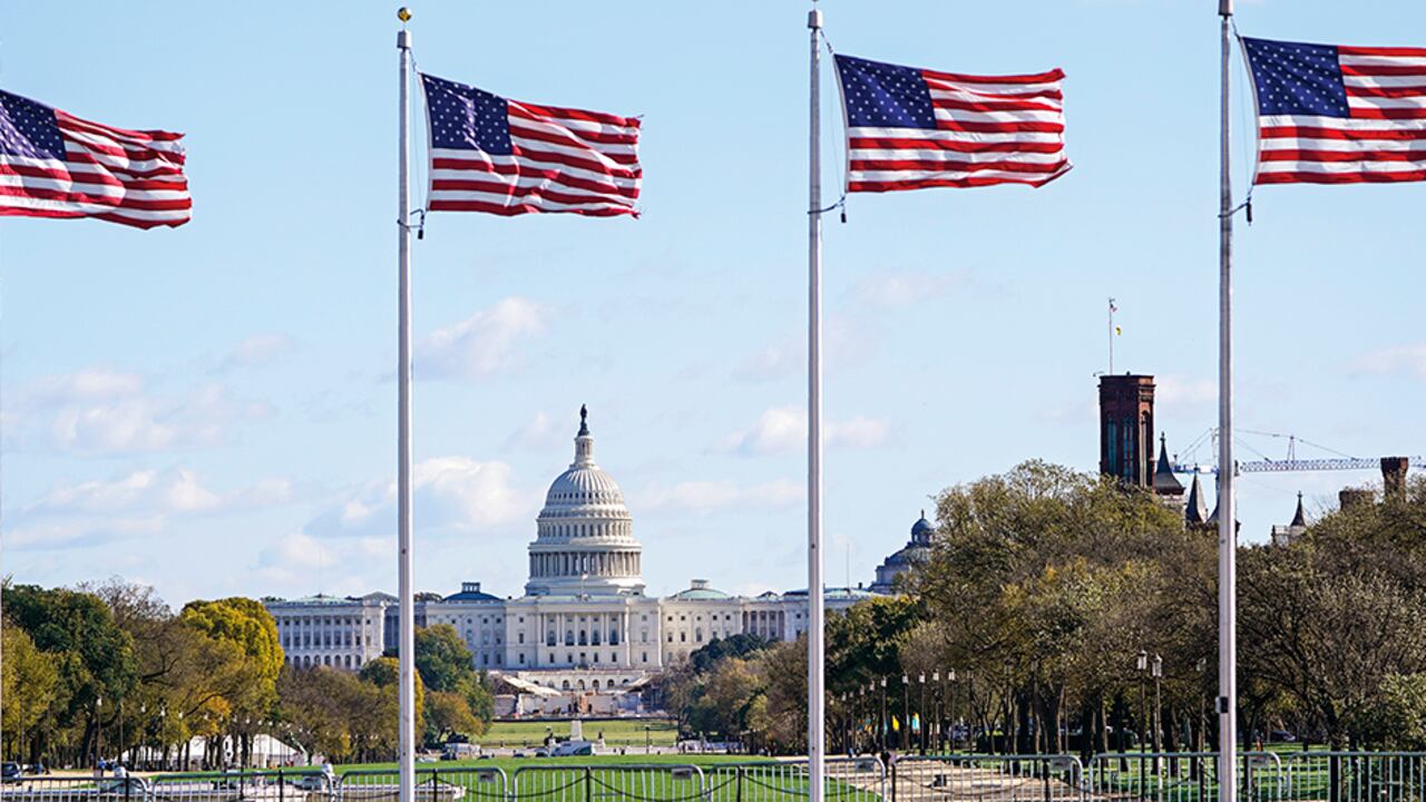 En estas elecciones estaban en juego 35 escaños del Senado y la totalidad de los asientos de la Cámara de Representantes, compuesta por 435 miembros.