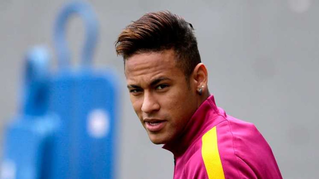 En una de las cláusulas, Neymar se habría comprometido a aprender el idioma catalán.