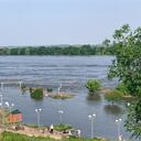 Una vista de las inundaciones causadas después de las explosiones en la planta hidroeléctrica Kakhovka en Kherson, Ucrania, el 6 de junio de 2023.