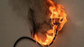 Los cables en mal estado pueden provocar graves incendios.