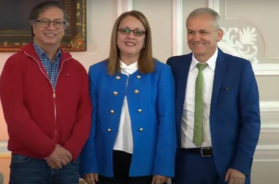 El presidente posesionó a María del Socorro Pimienta como Superintendente de Industria y Comercio